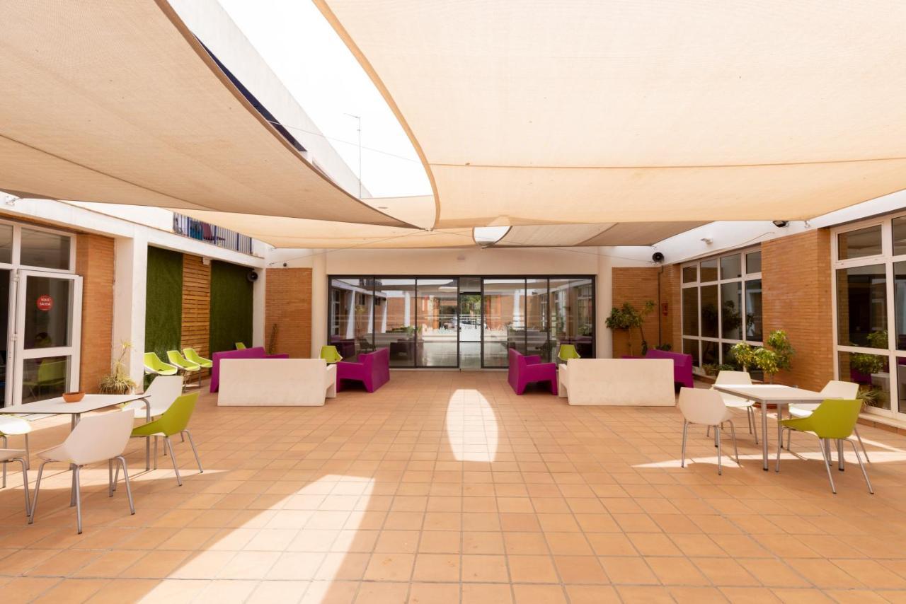 Albergue Inturjoven Sevilla Exterior photo